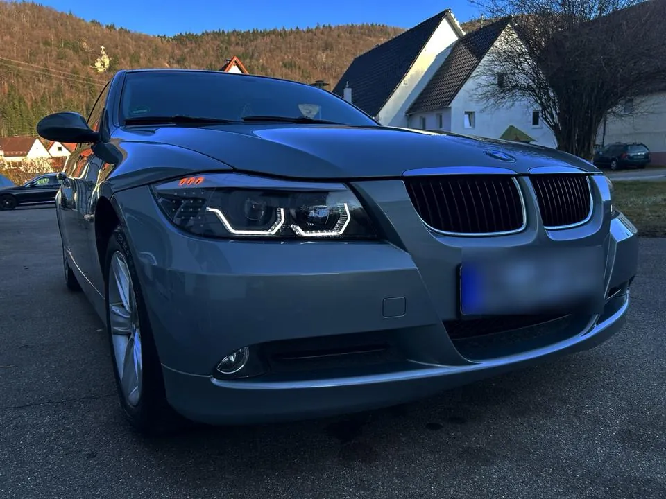 BMW 318I
