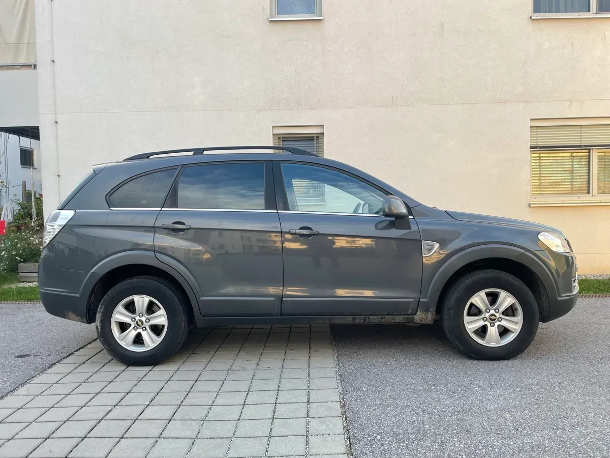 Chevrolet Captiva 2010 photo 3