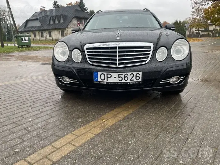Mercedes-Benz E280 2007 photo 2