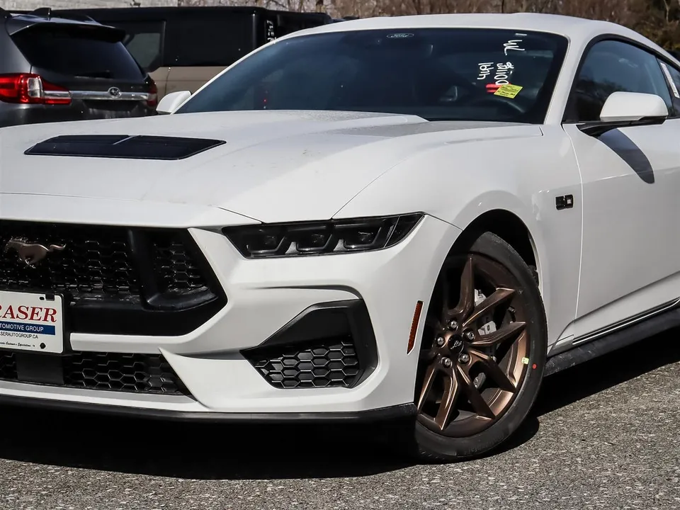 Ford Mustang 2026 photo 2