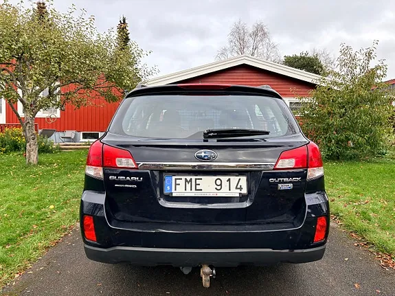 Subaru Outback 2013 photo 4