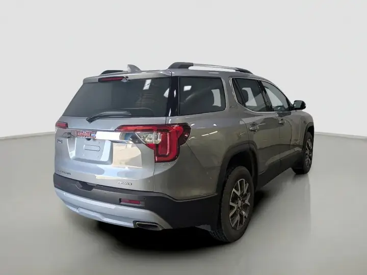 GMC Acadia 2023 photo 3