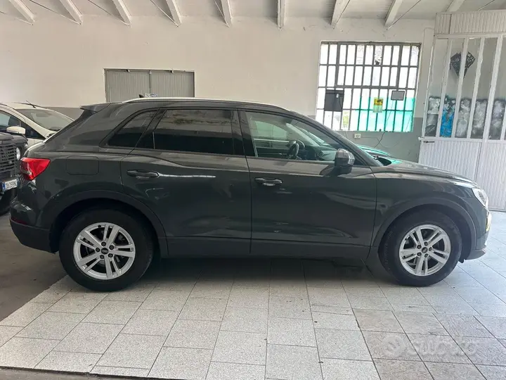 Audi Q3 2021 photo 4