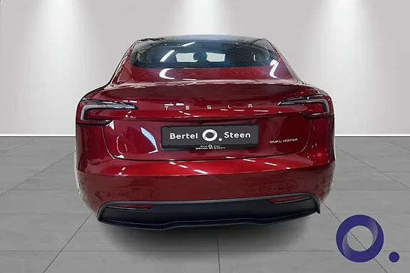 Tesla Model 3 2024 photo 4