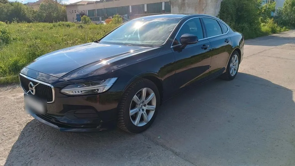 Volvo S90