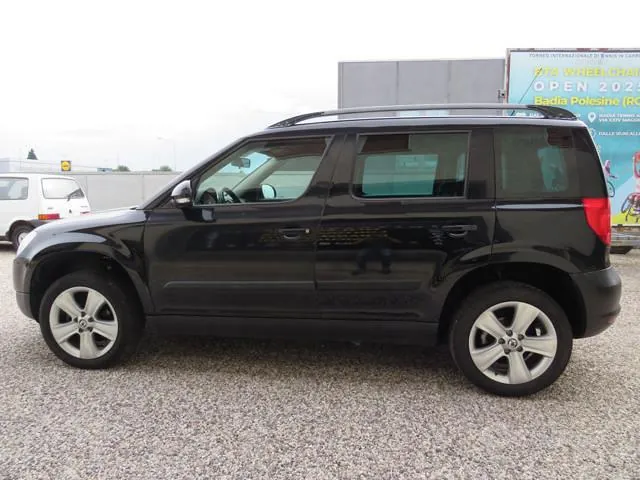 Skoda Yeti 2011 photo 2