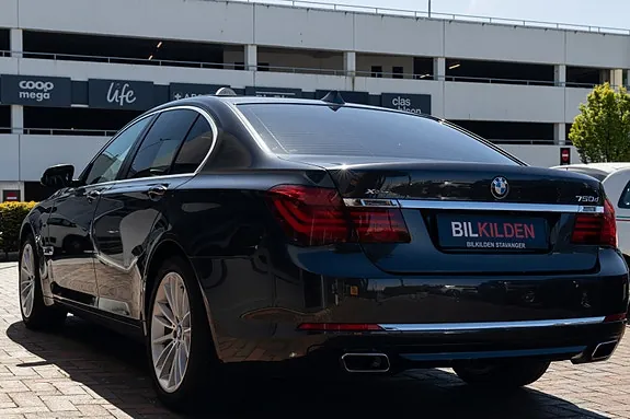 BMW 750D 2014 photo 3