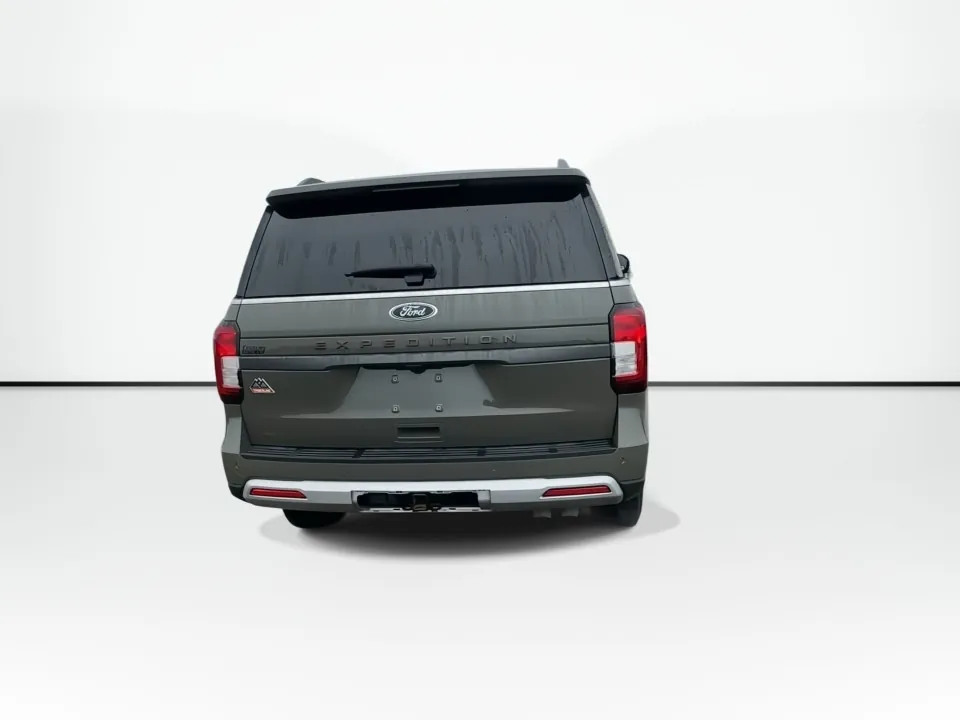 Ford Expedition 2024 photo 2