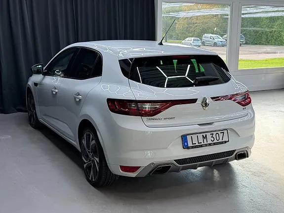 Renault Megane 2018 photo 3