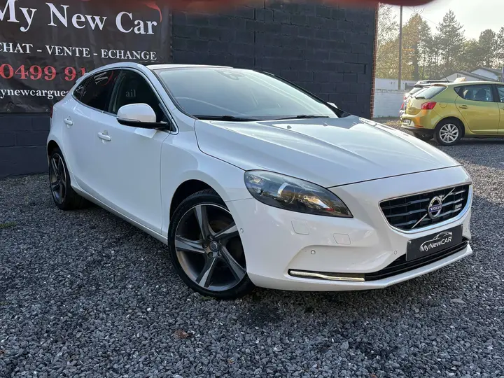Volvo V40 2012 photo 3