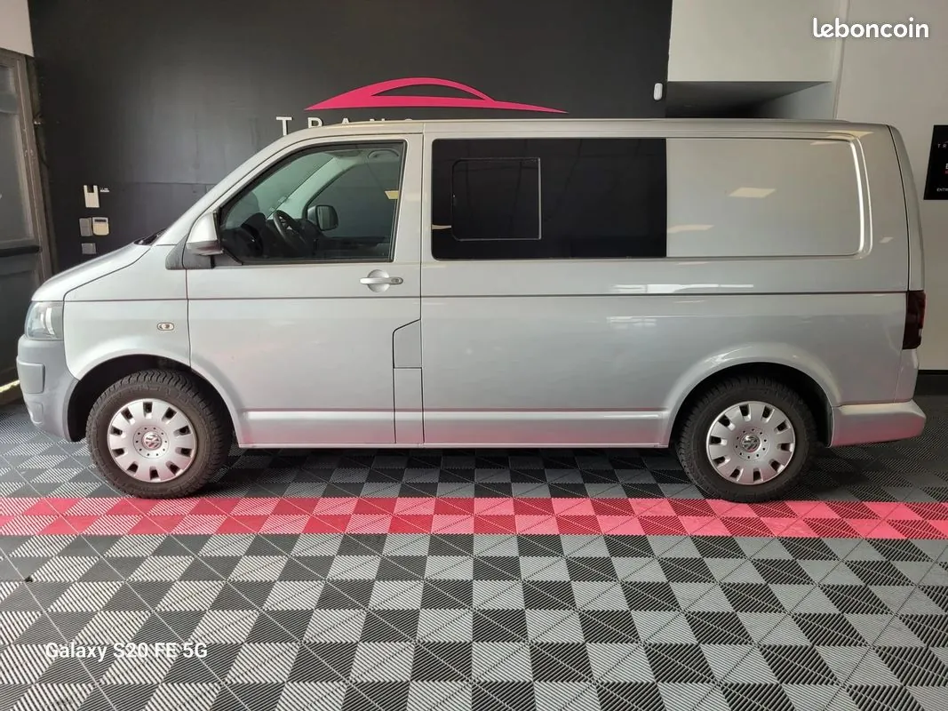 Volkswagen Transporter 2011 photo 2