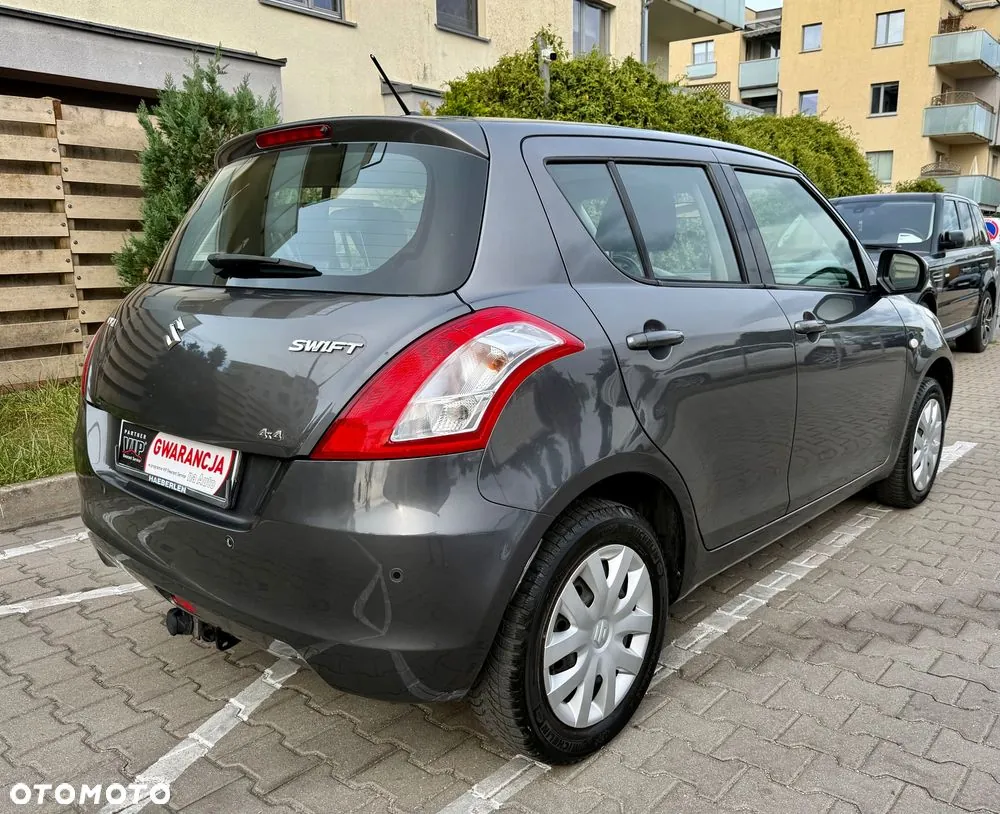 Suzuki Swift 2011 photo 4