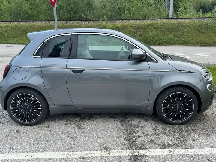 Fiat 500E 2023 photo 3