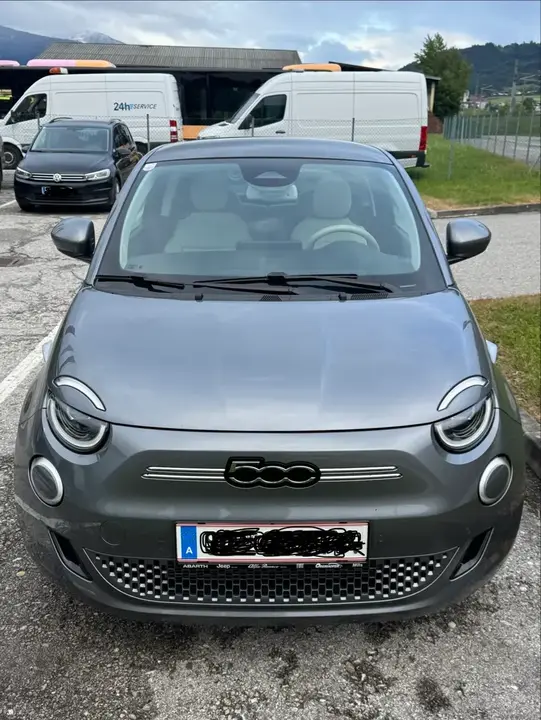 Fiat 500E 2023 photo 2