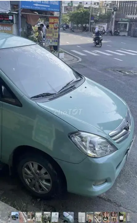 Toyota Innova 2010 photo 2