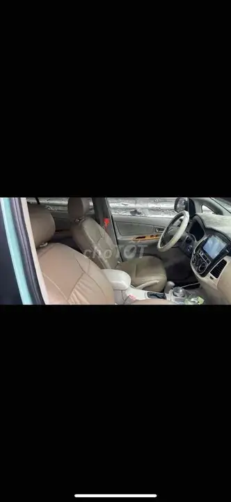Toyota Innova 2010 photo 3