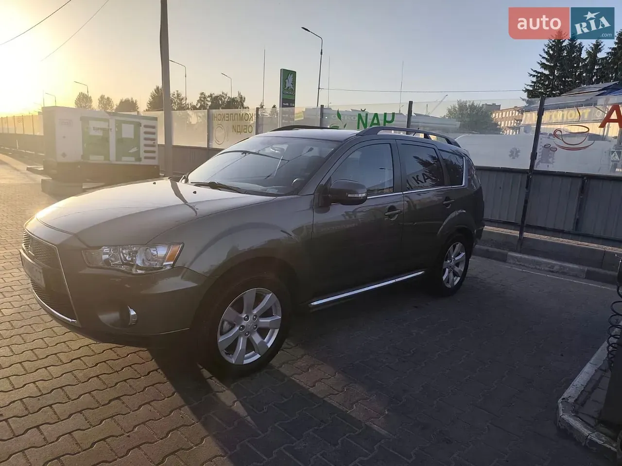 Mitsubishi Outlander 2010 photo 3