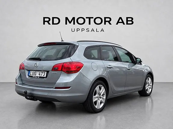 Opel Astra 2011 photo 3