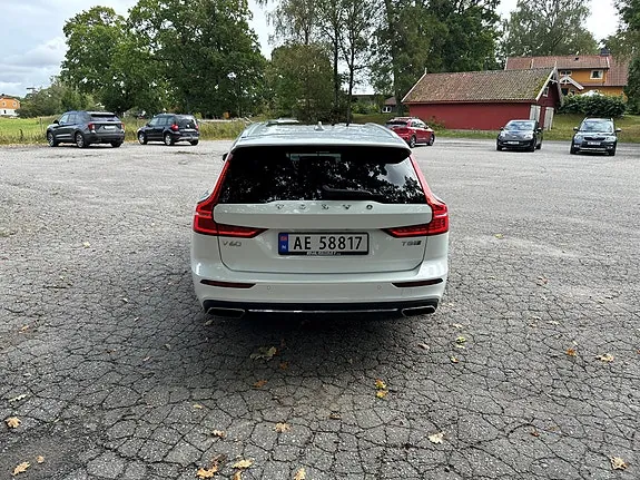 Volvo V60 2019 photo 5
