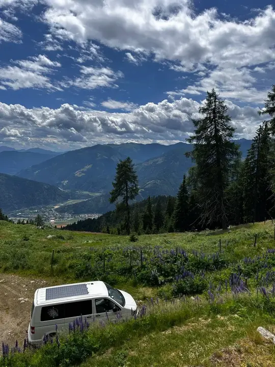 Volkswagen T5 2012 photo 3