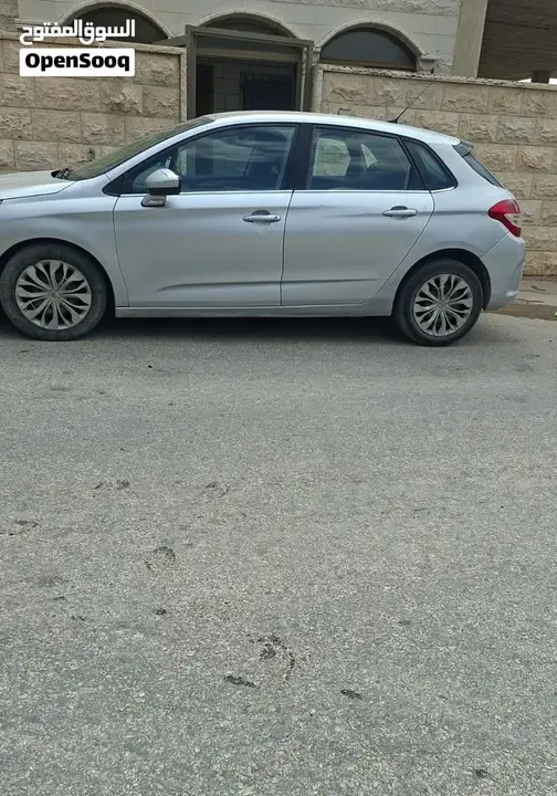 Citroen C4 2014 photo 2