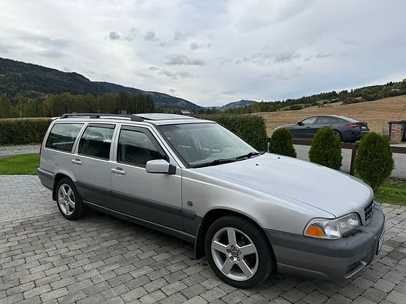 Volvo V70 1999 photo 2