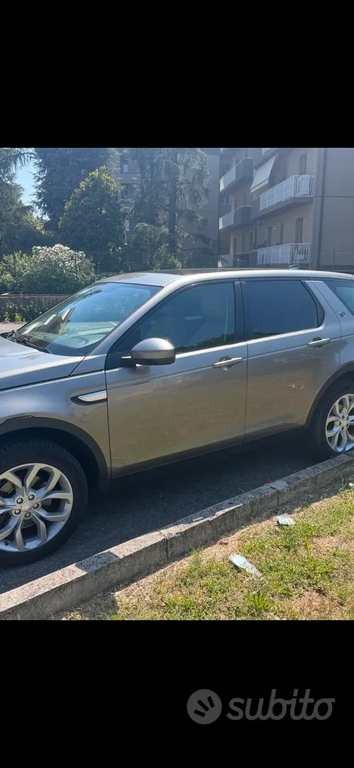 Land Rover Discovery Sport 2017 photo 2
