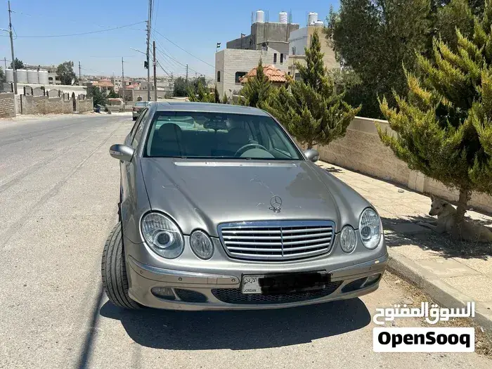 Mercedes-Benz E-Class 2005 photo 2