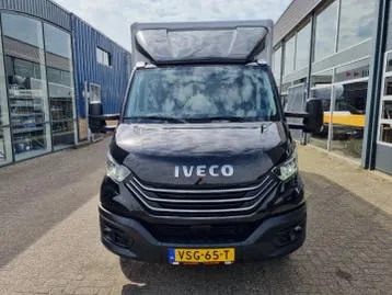 Iveco Daily 2022 photo 3