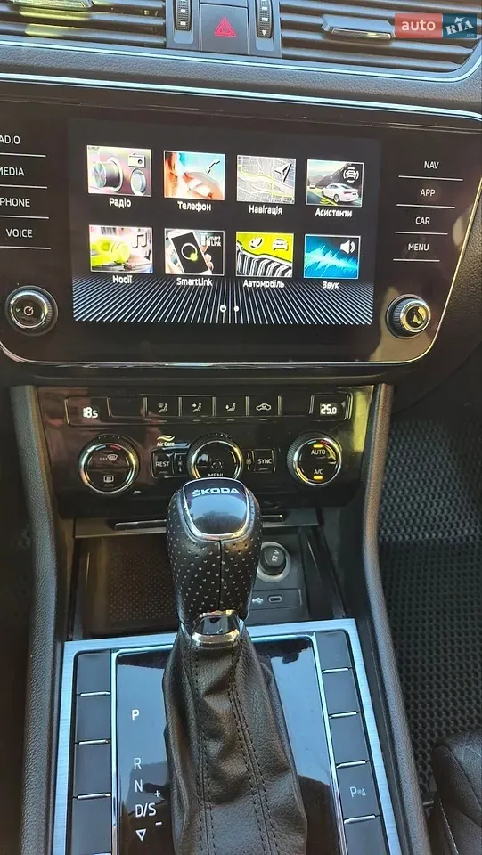 Skoda Superb 2022 photo 3