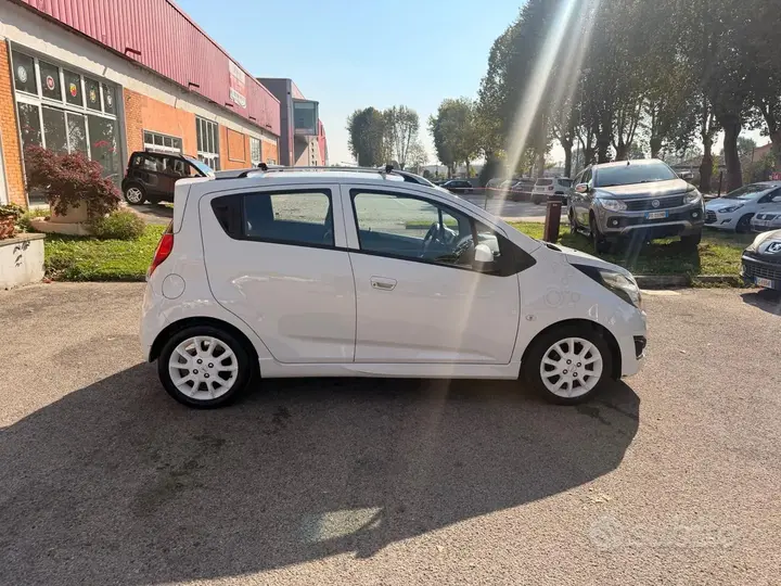 Chevrolet Spark 2013 photo 2
