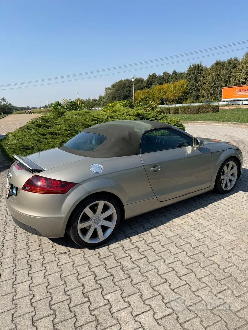 Audi Tt 2008 photo 2