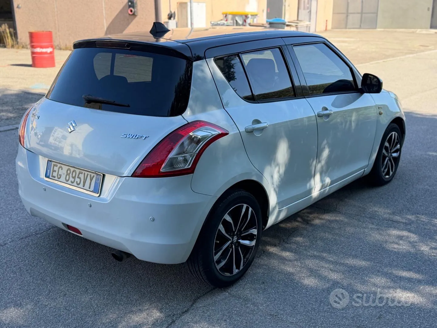 Suzuki Swift 2011 photo 5
