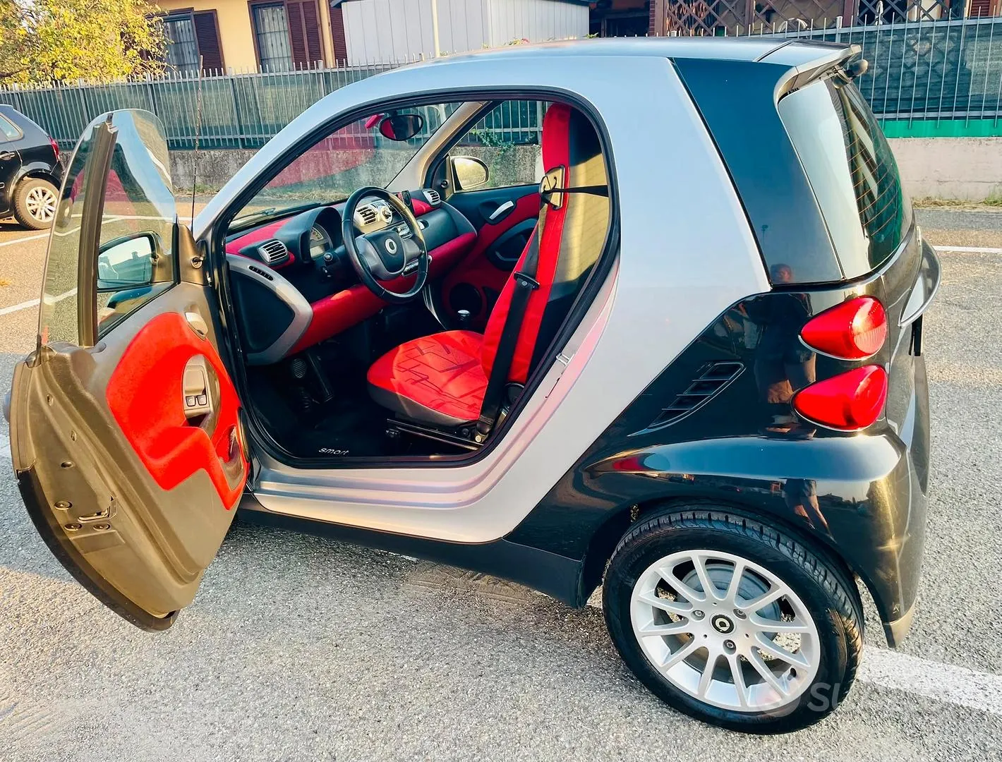 Smart Fortwo 2010 photo 2