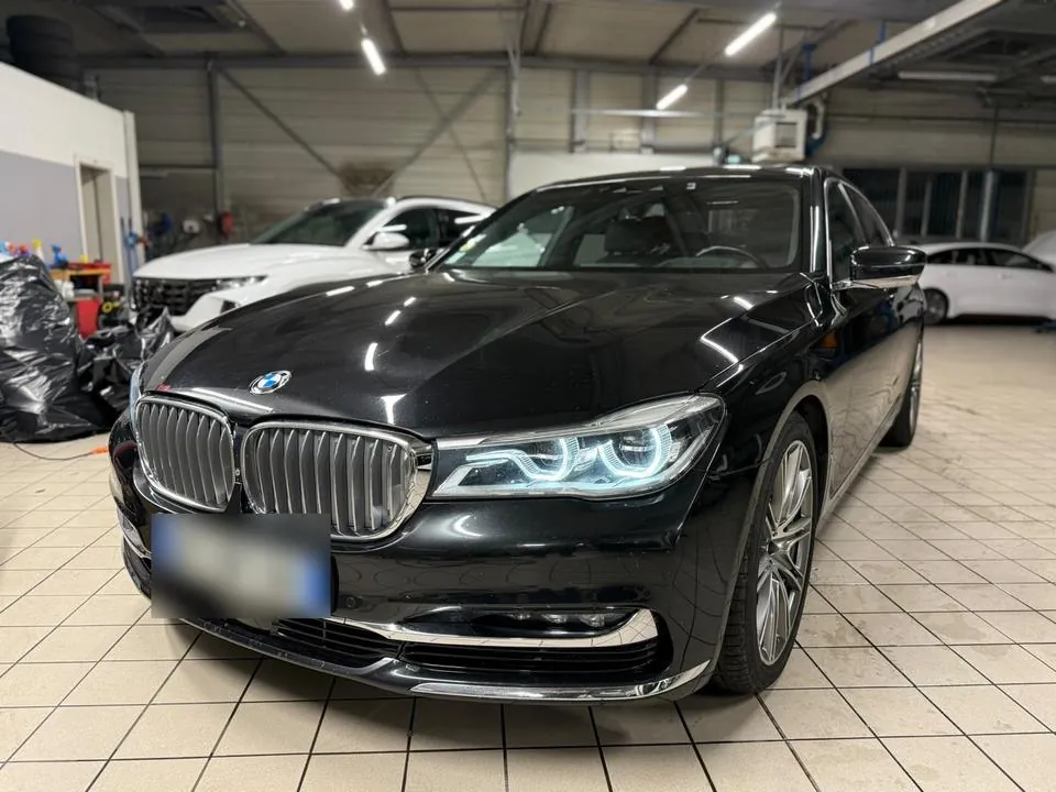 BMW 740D