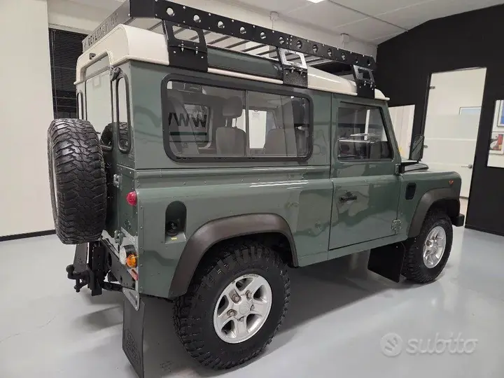 Land Rover Defender 2007 photo 4