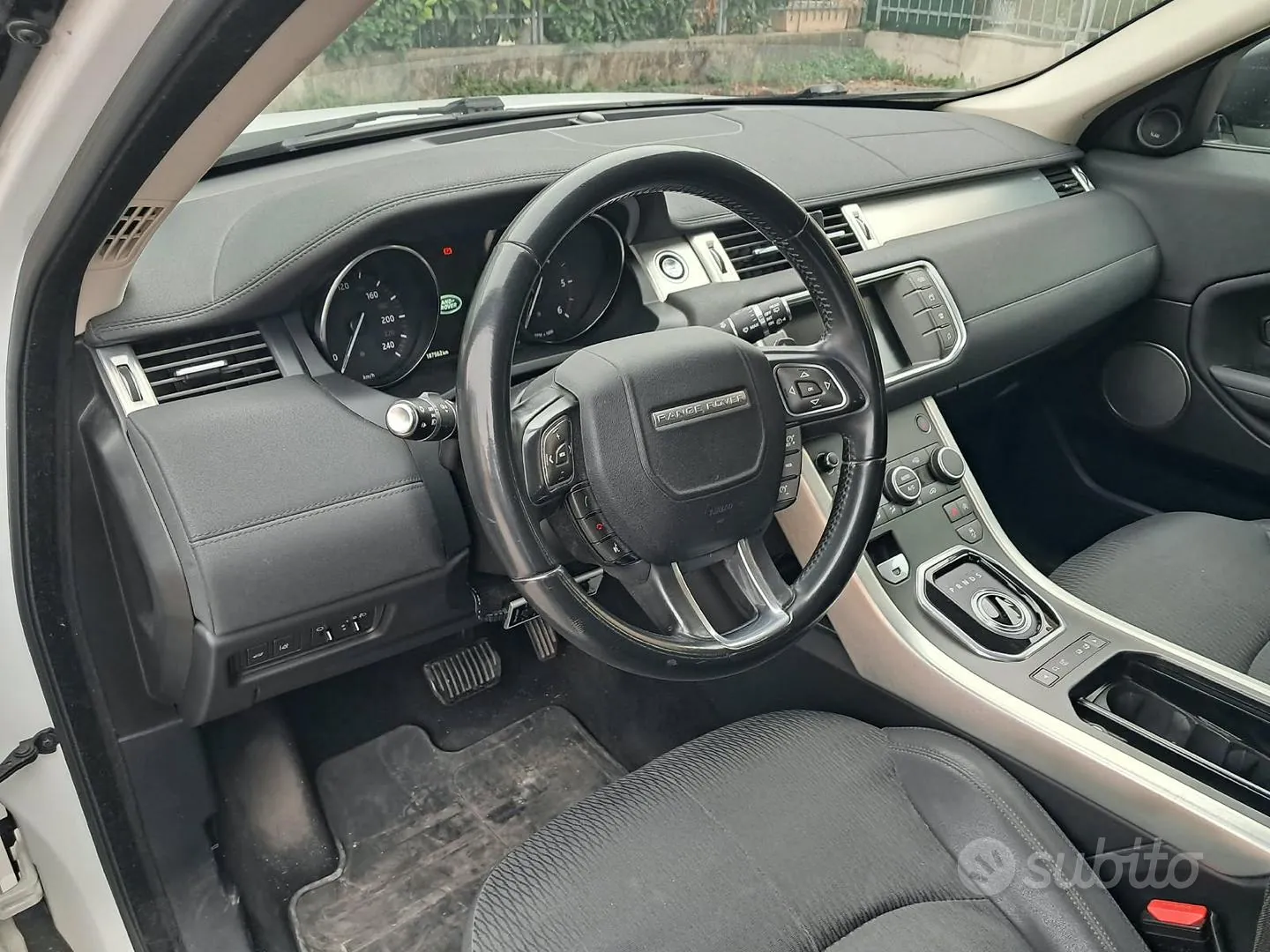 Land Rover Range Rover Evoque 2016 photo 4