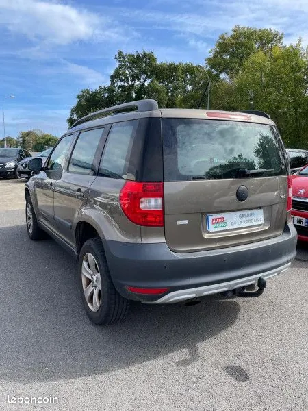 Skoda Yeti 2012 photo 3