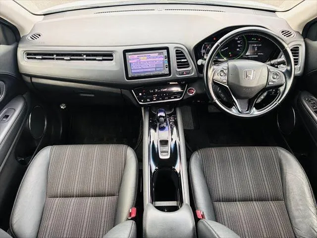 Honda Vezel Hybrid Z 2016 photo 3
