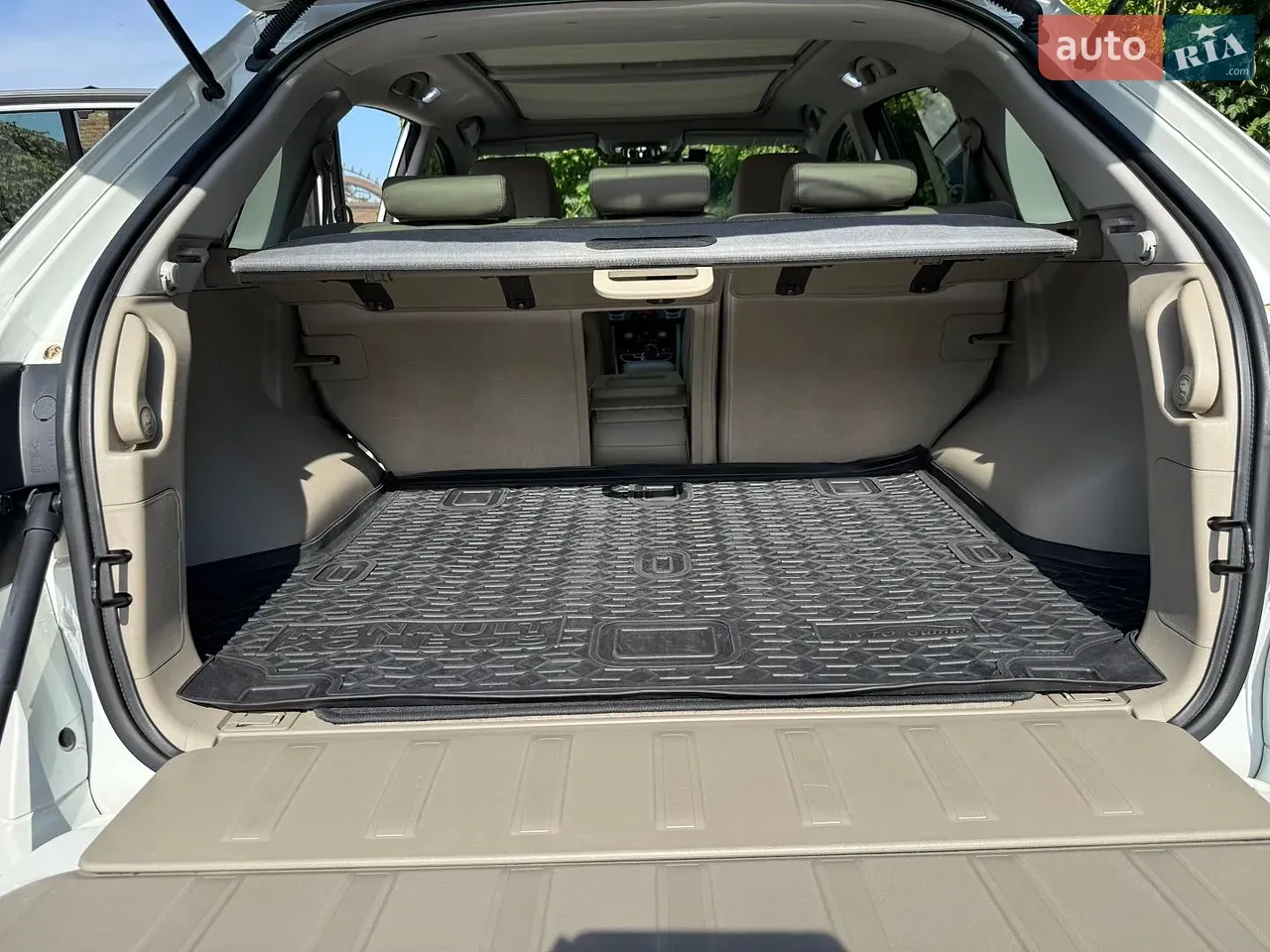 Renault Koleos 2010 photo 4
