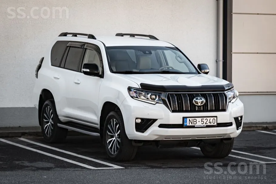 Toyota Land Cruiser 2021 photo 3