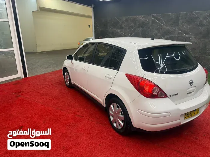 Nissan Tiida 2012 photo 3