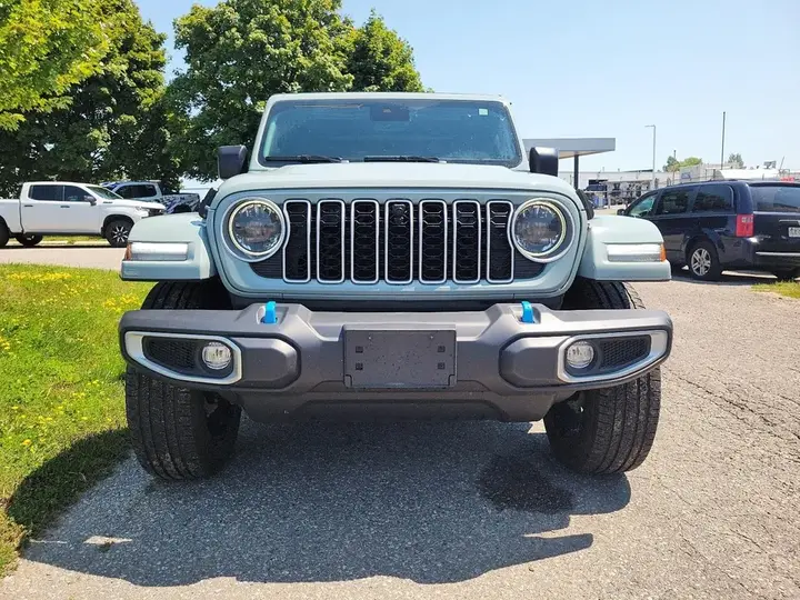 Jeep Wrangler 2024 photo 2