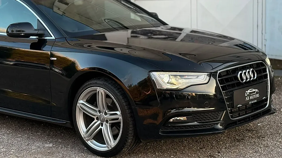 Audi A5 2012 photo 2