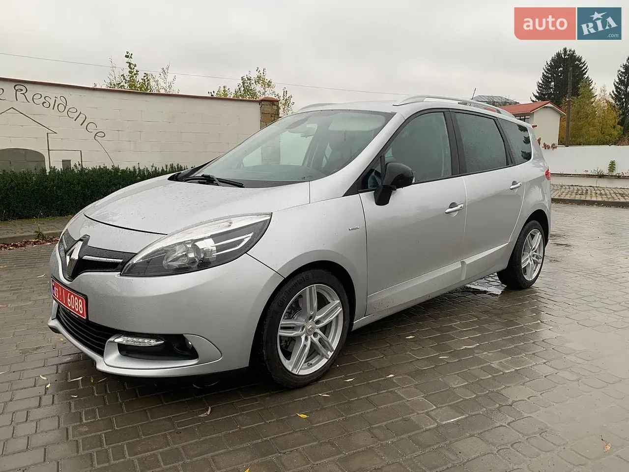 Renault Grand Scenic 2015 photo 2