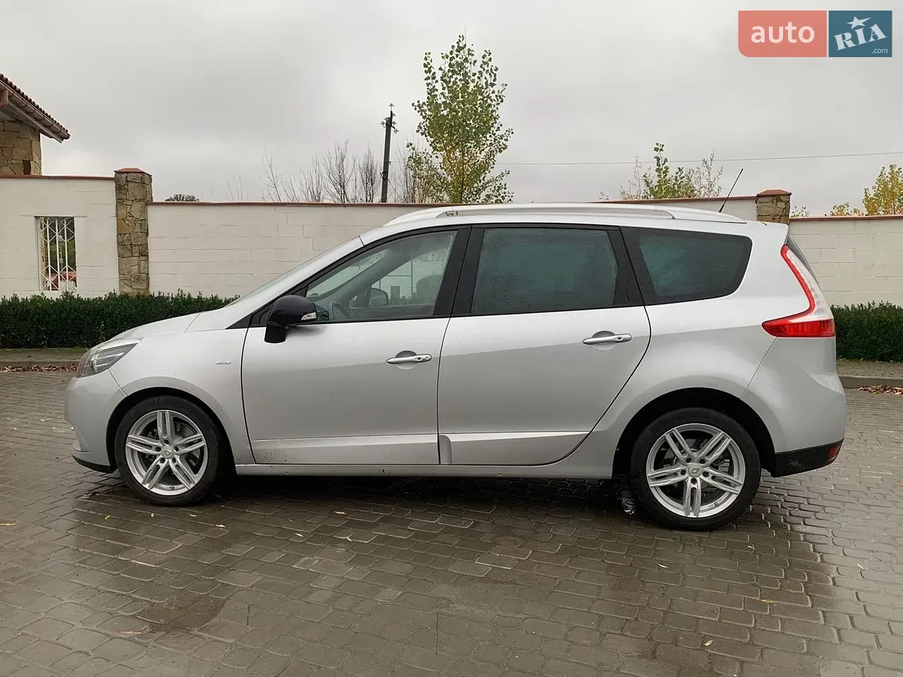 Renault Grand Scenic 2015 photo 5