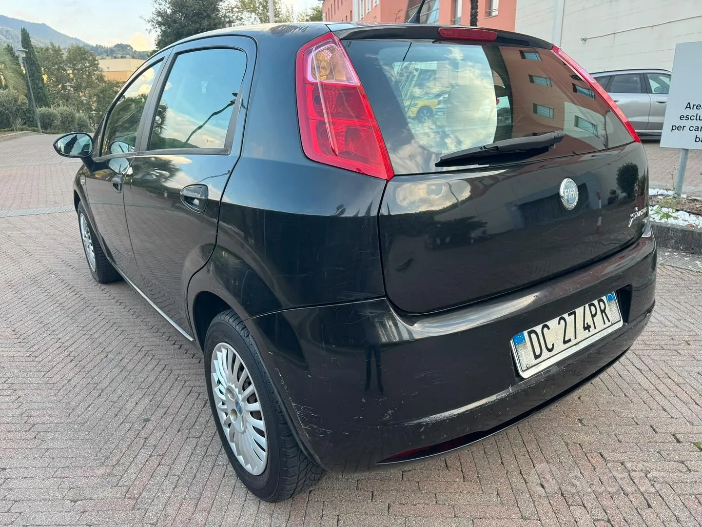 Fiat Grande Punto 2006 photo 2