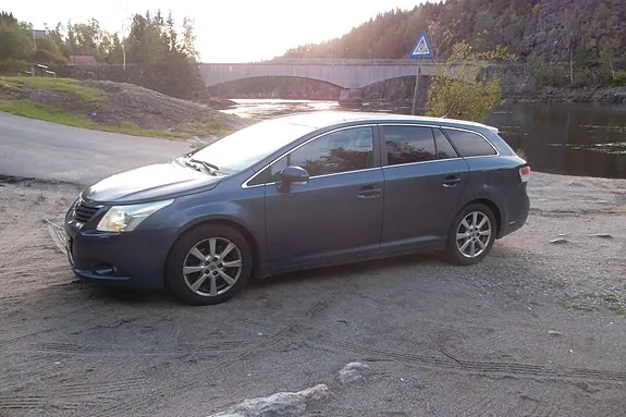 Toyota Avensis 2009 photo 4