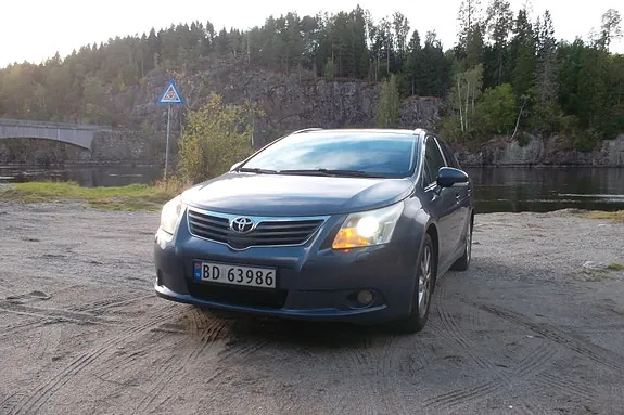 Toyota Avensis 2009 photo 3