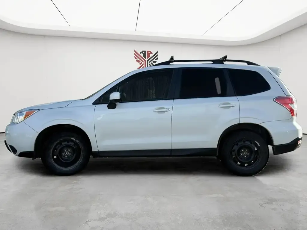 Subaru Forester 2015 photo 2